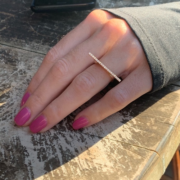 Jewelry - Bloomingdales Diamond Rose Gold Bar Ring 🌸🌸🌸